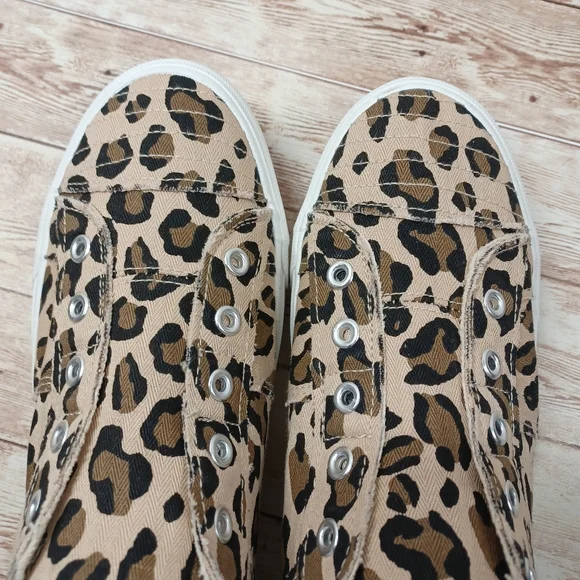 Corky's Cheetah Leopard Print Chuck Taylor Style Boutique Sneaker Shoes Size 10 - Picture 2 of 11